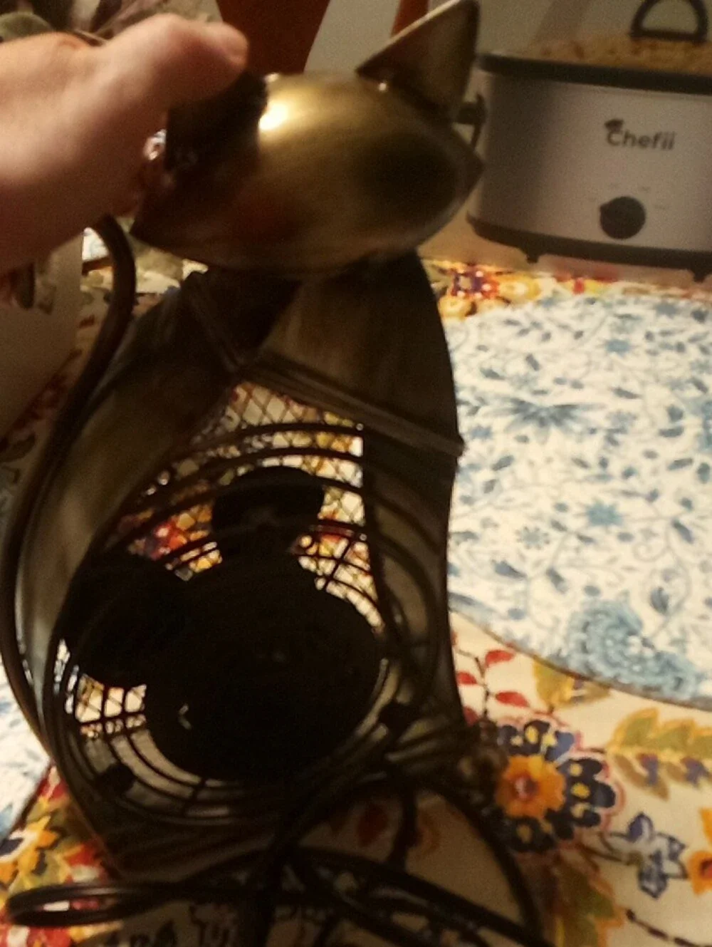 Deco Breeze Decorative Metal Cat Fan